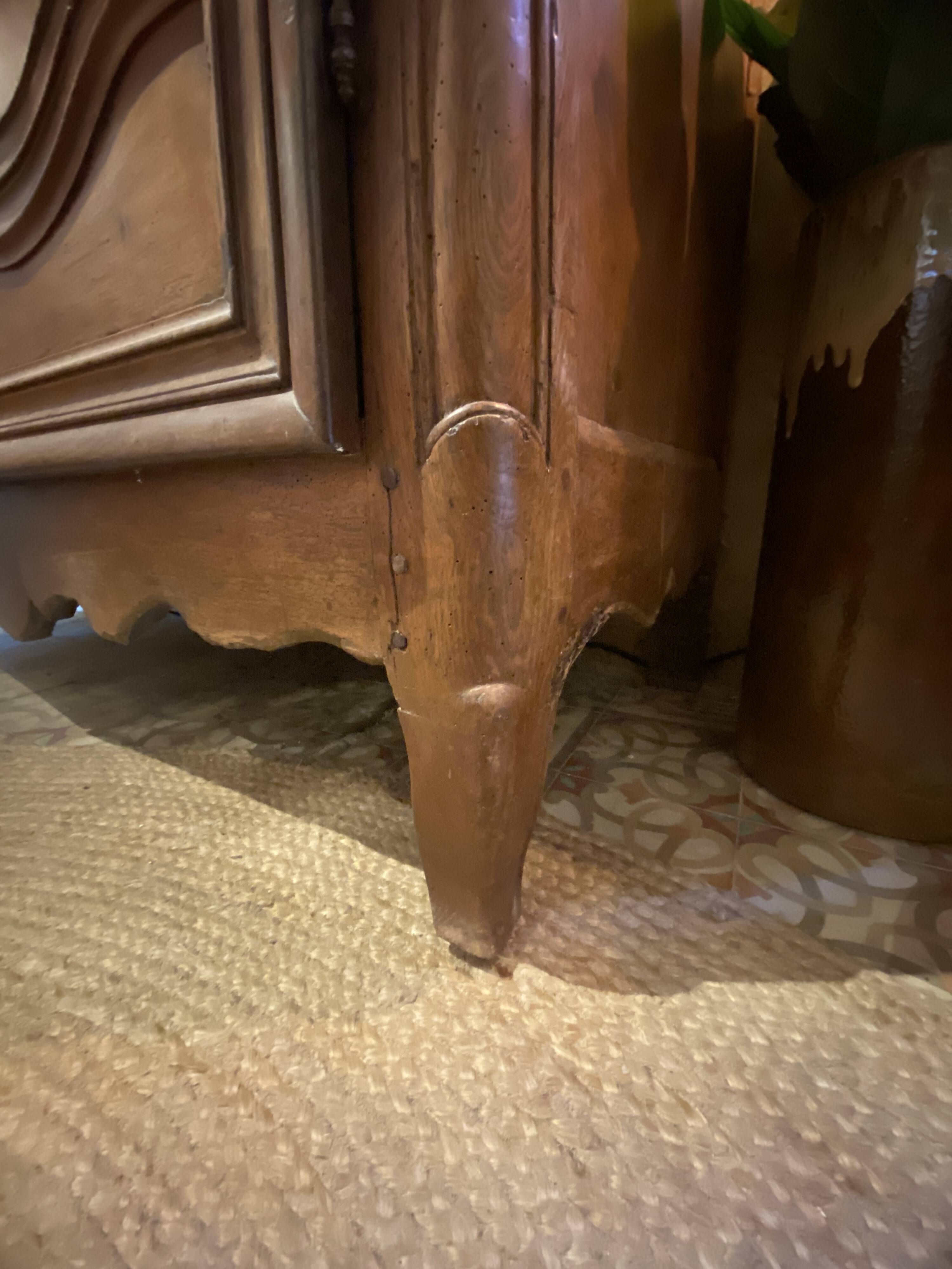 Solid wood wardrobe, country style