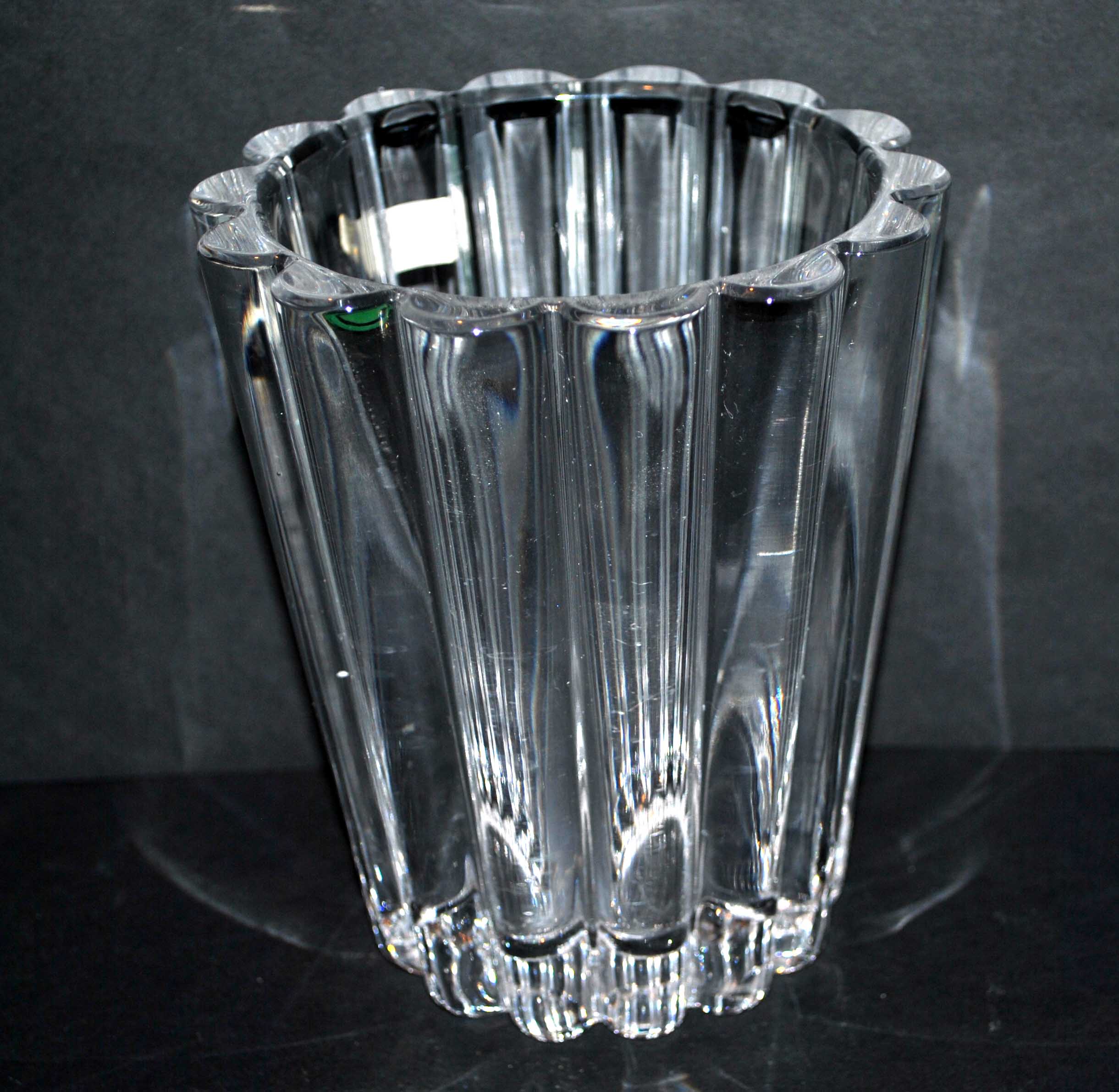 Villeroy & Boch vintage vase in ribbed molded crystal signed
