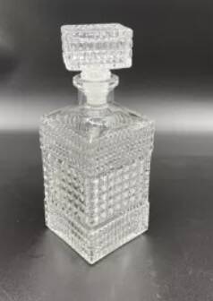 Whiskey decanter pitcher bottle square cap diamond decor,