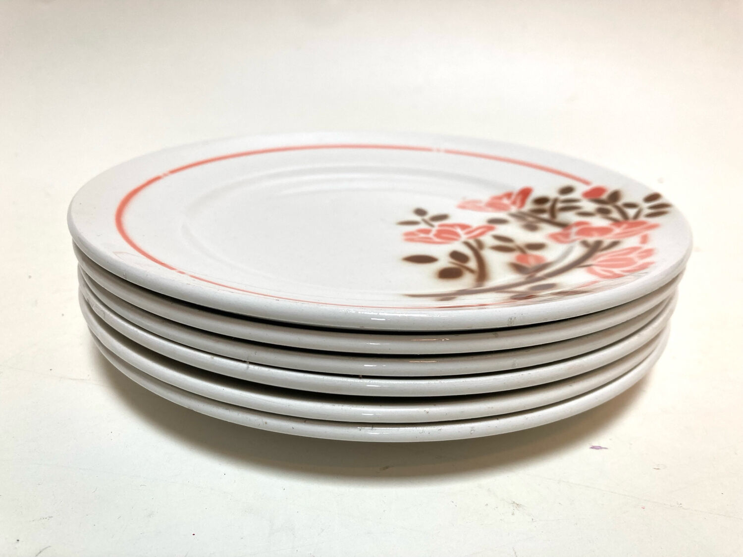 Many dessert plates Moulin des Loups