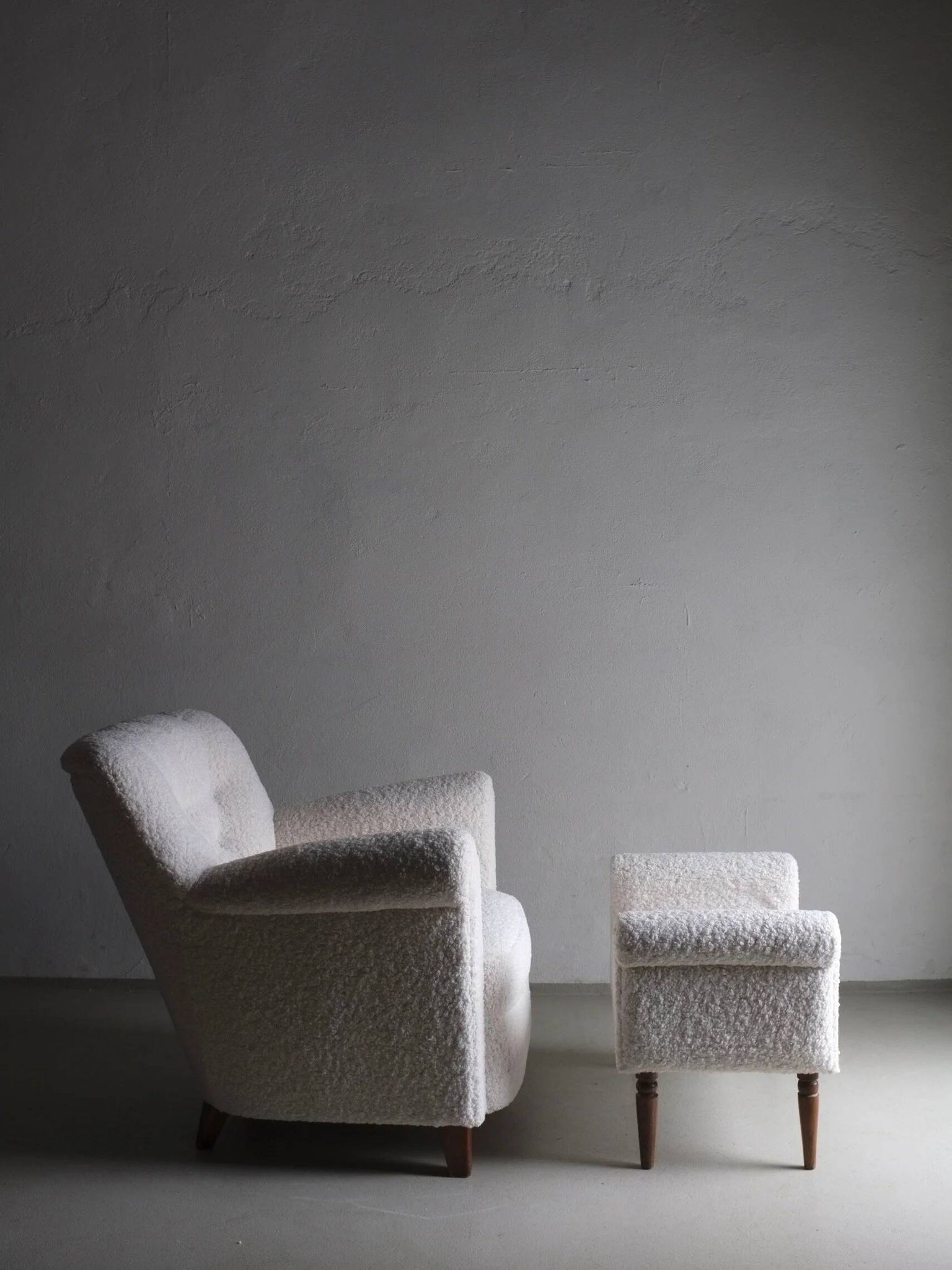 Pouf en fausse fourrure blanche | Années 1960