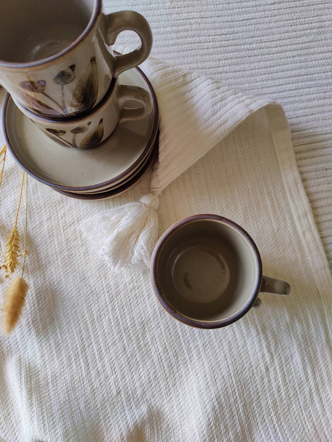 Arnon stoneware service