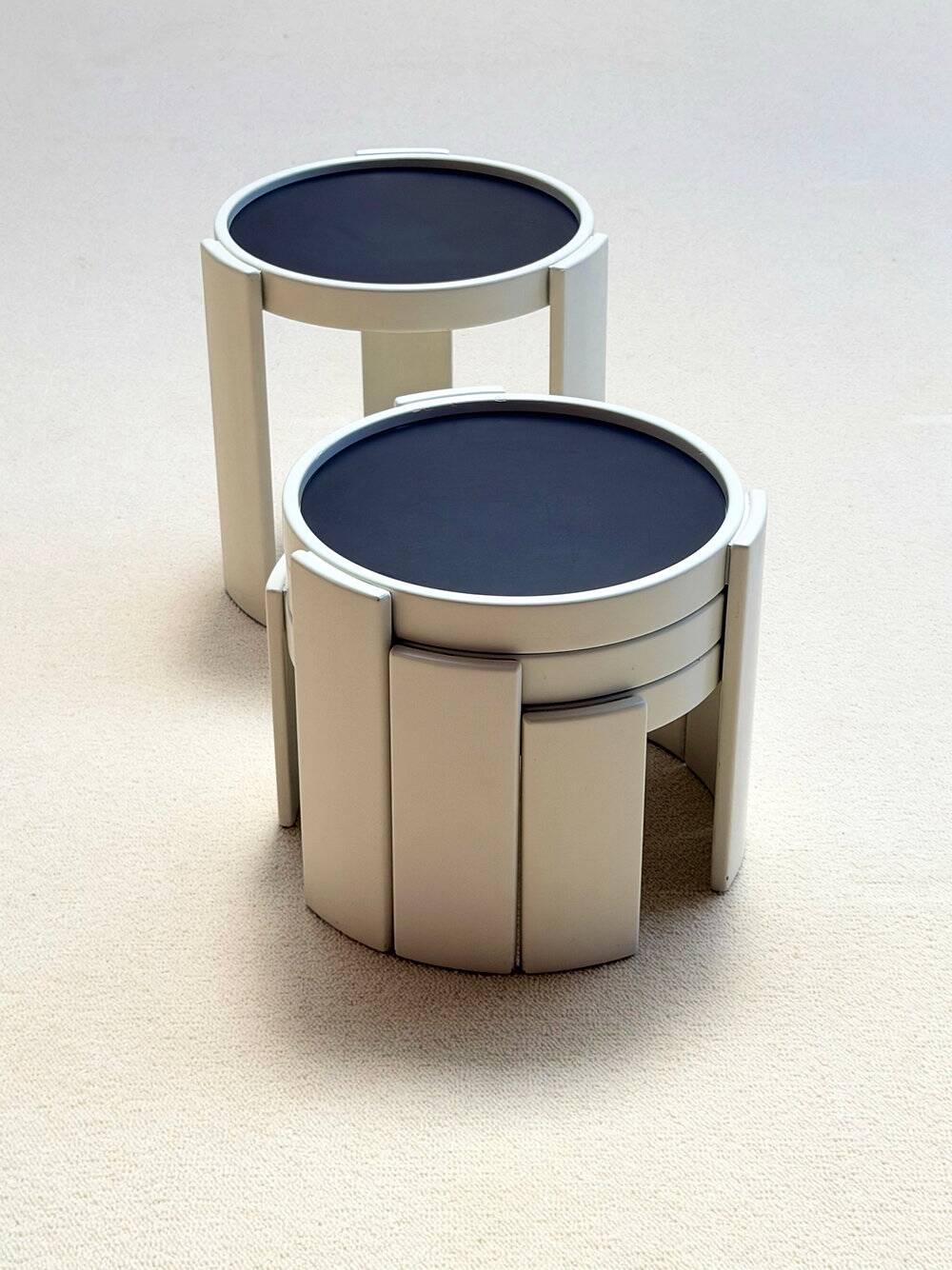 Nest of side tables 'Model 780', Gianfranco Frattini, Cassina, Italy, 1960s