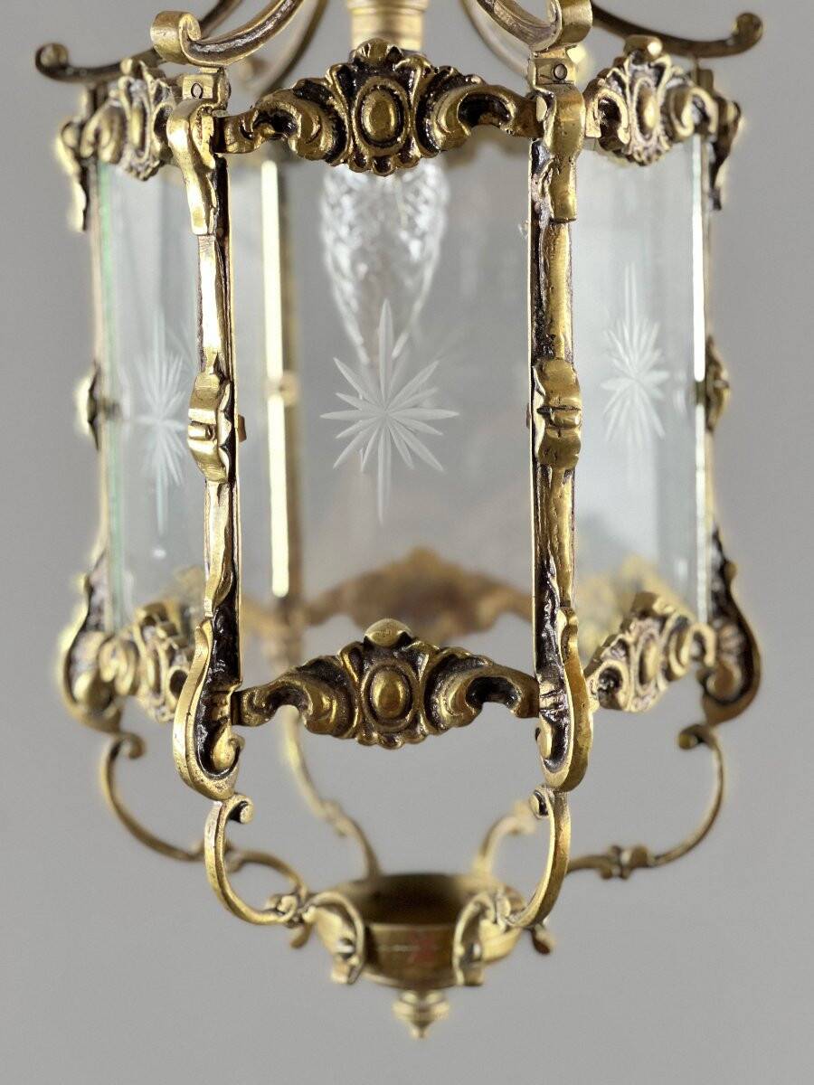 Lanterne en bronze et en verre gravé, début du 20e siècle