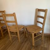 Ensemble de quatre chaises paillées