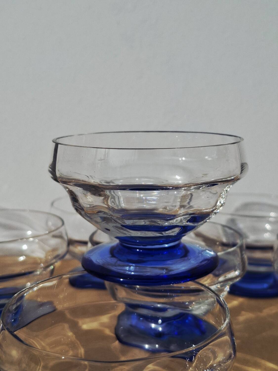 12 champagne coupes 1930