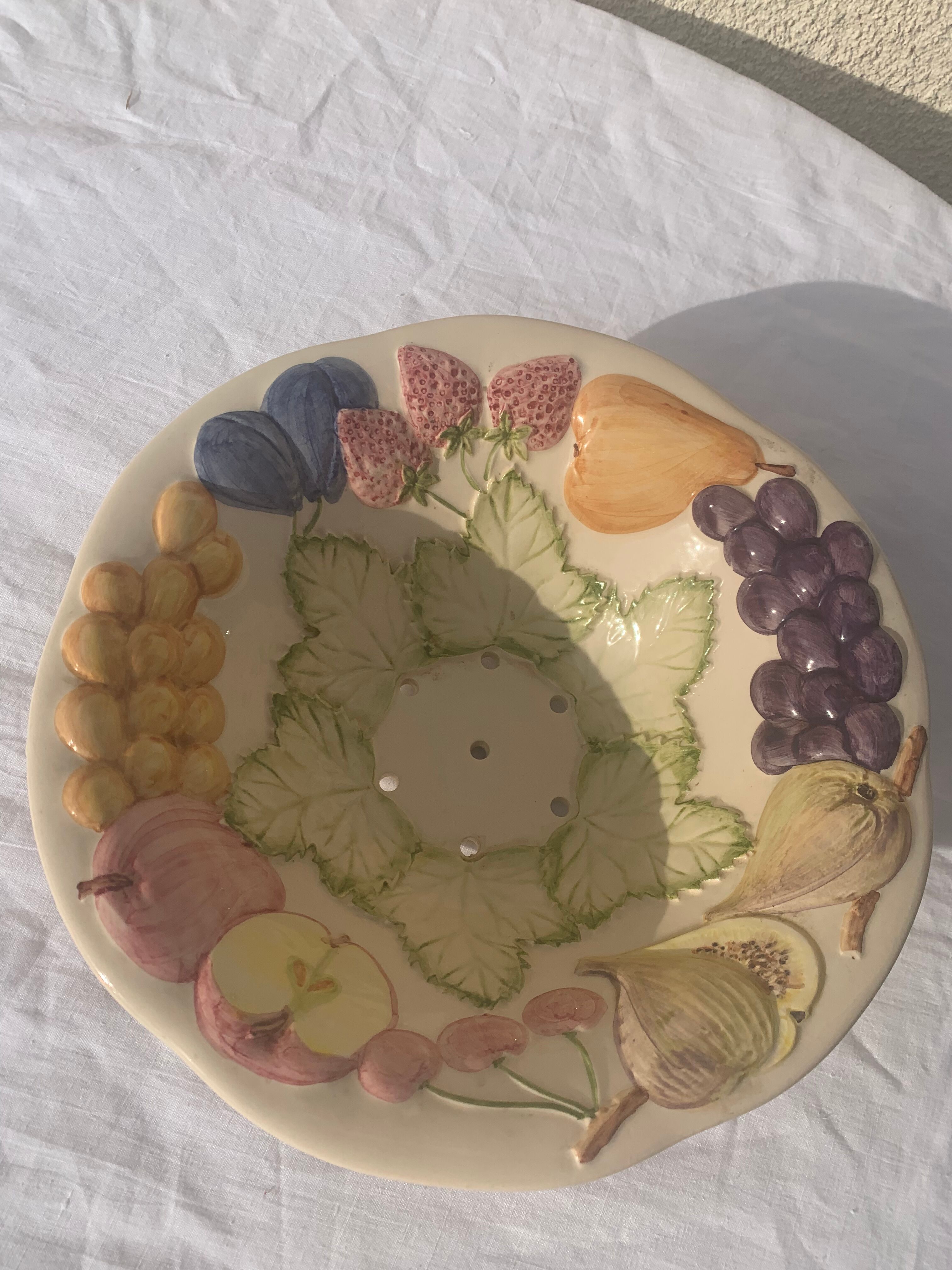 Fruit drainer salad bowl in glazed ceramic slip stamped vintage FG