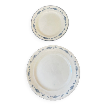 Two round dishes Terre de Fer Salins E.C Model "Roger"