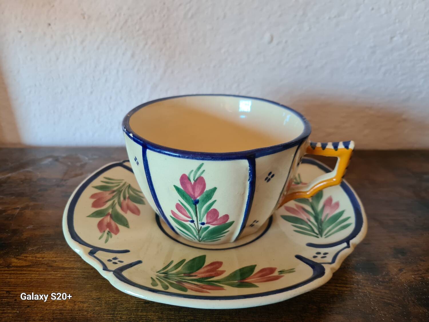 Coffee or chocolate cup