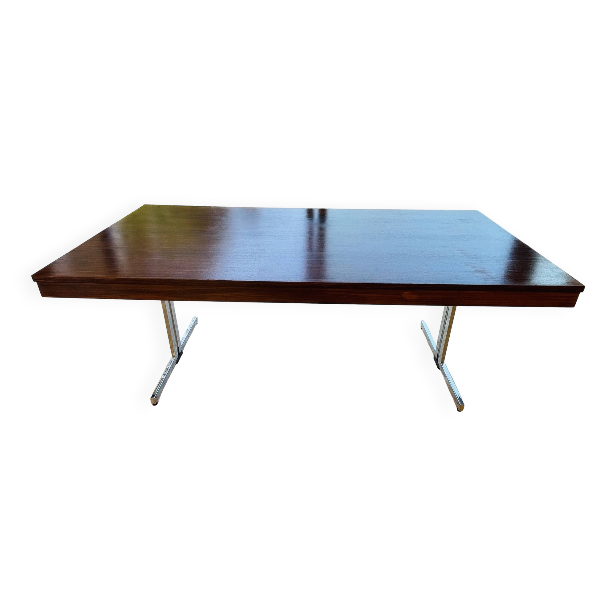 Desk that can serve as a dining table.