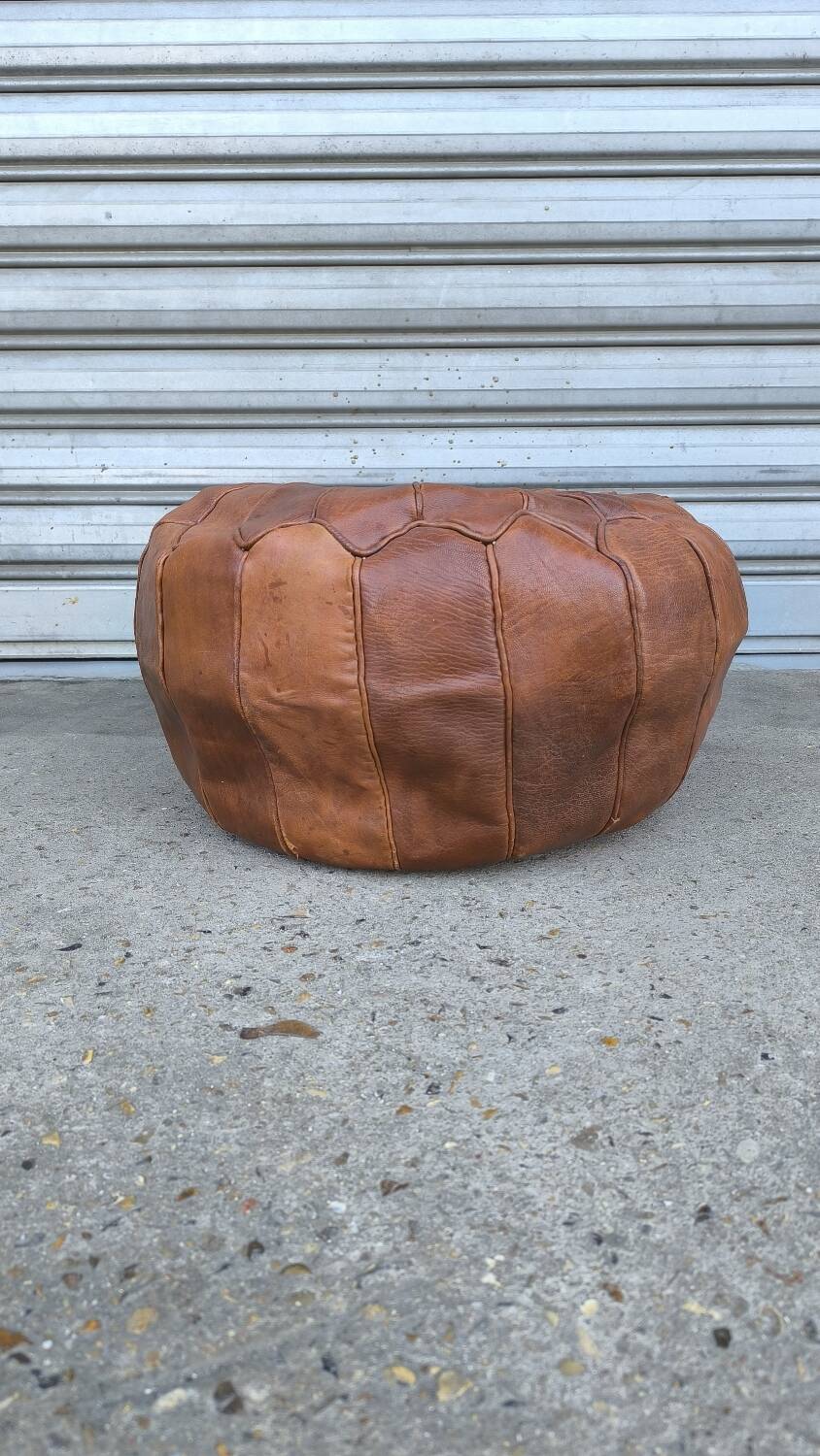 Large round Moroccan leather pouf