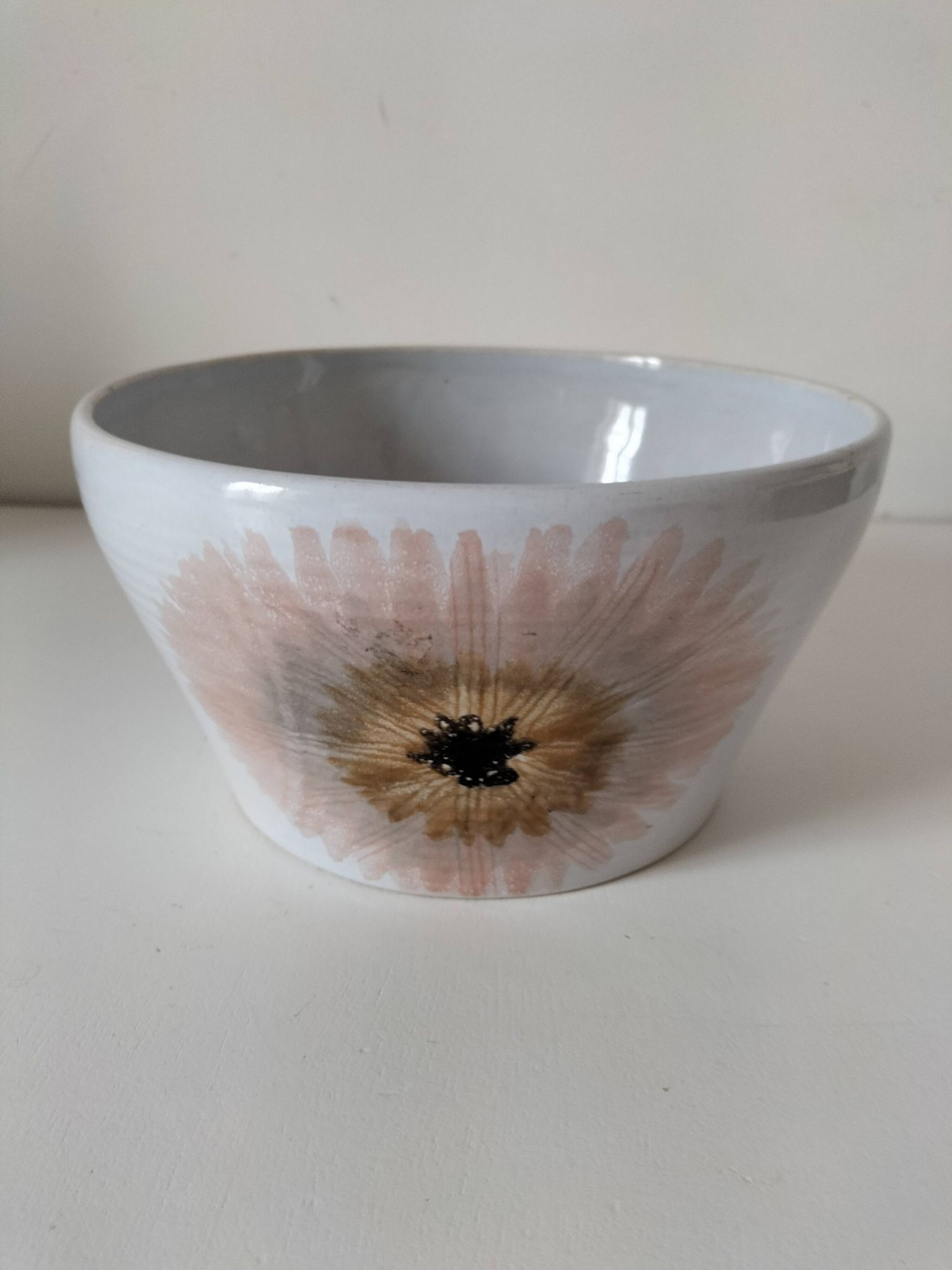 Saint Amand plate model Urchin - vintage and arty