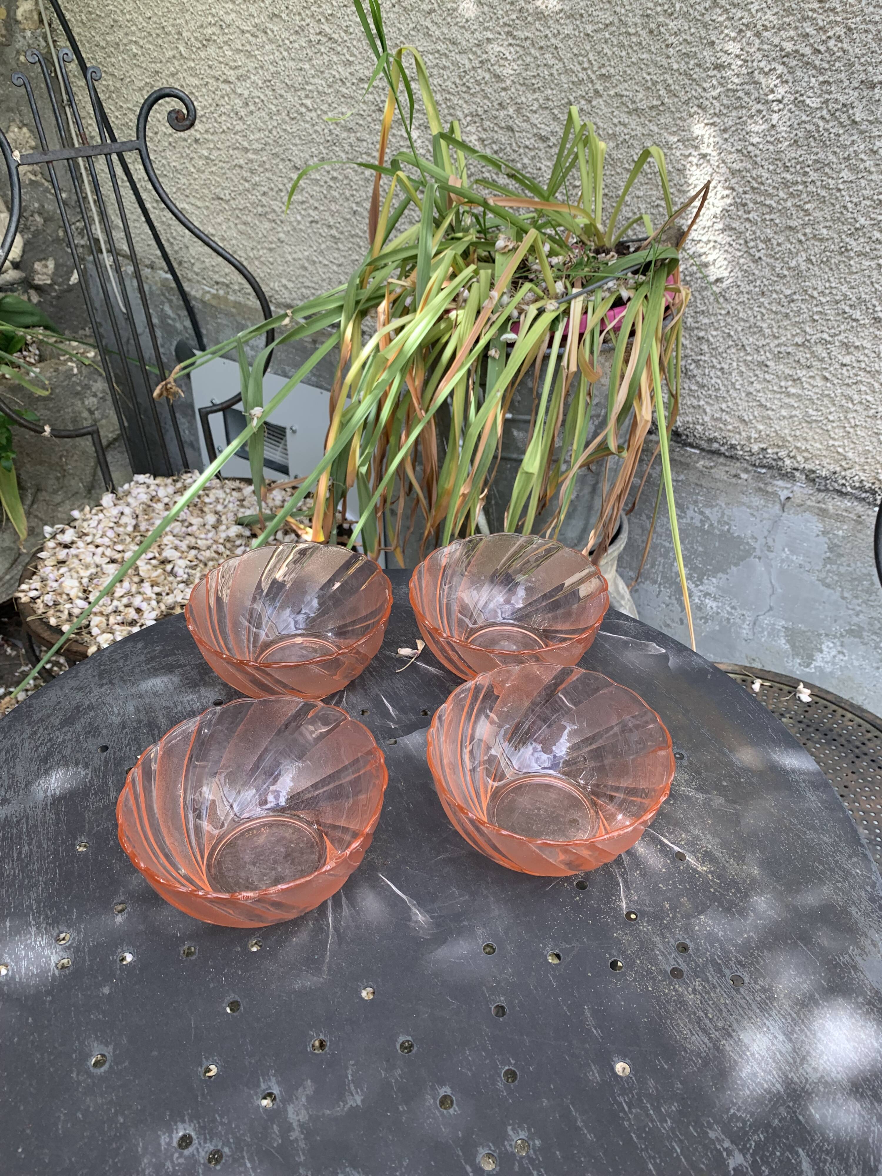 Set of 4 pink and twisted glass cups rosaline vereco France vintage 1960/70