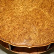 Table basse vintage Burr Walnut pivotante années 1940