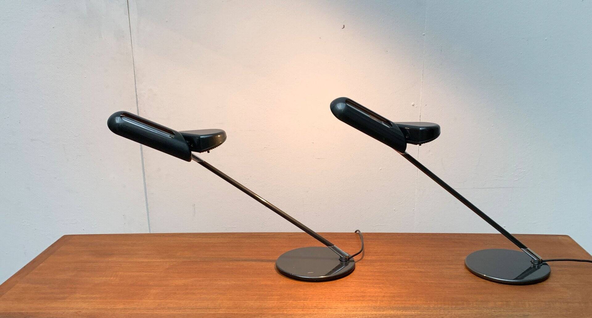 Postmodern Ring A400 table lamps by Bruno Gecchelin for Arteluce, Italy, 1970s, set of 2