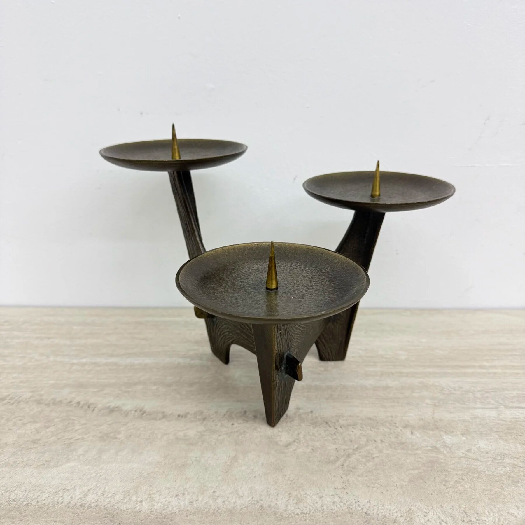Modernist sculptural brutalist solid bronze metal candleholder, France, 1960s
