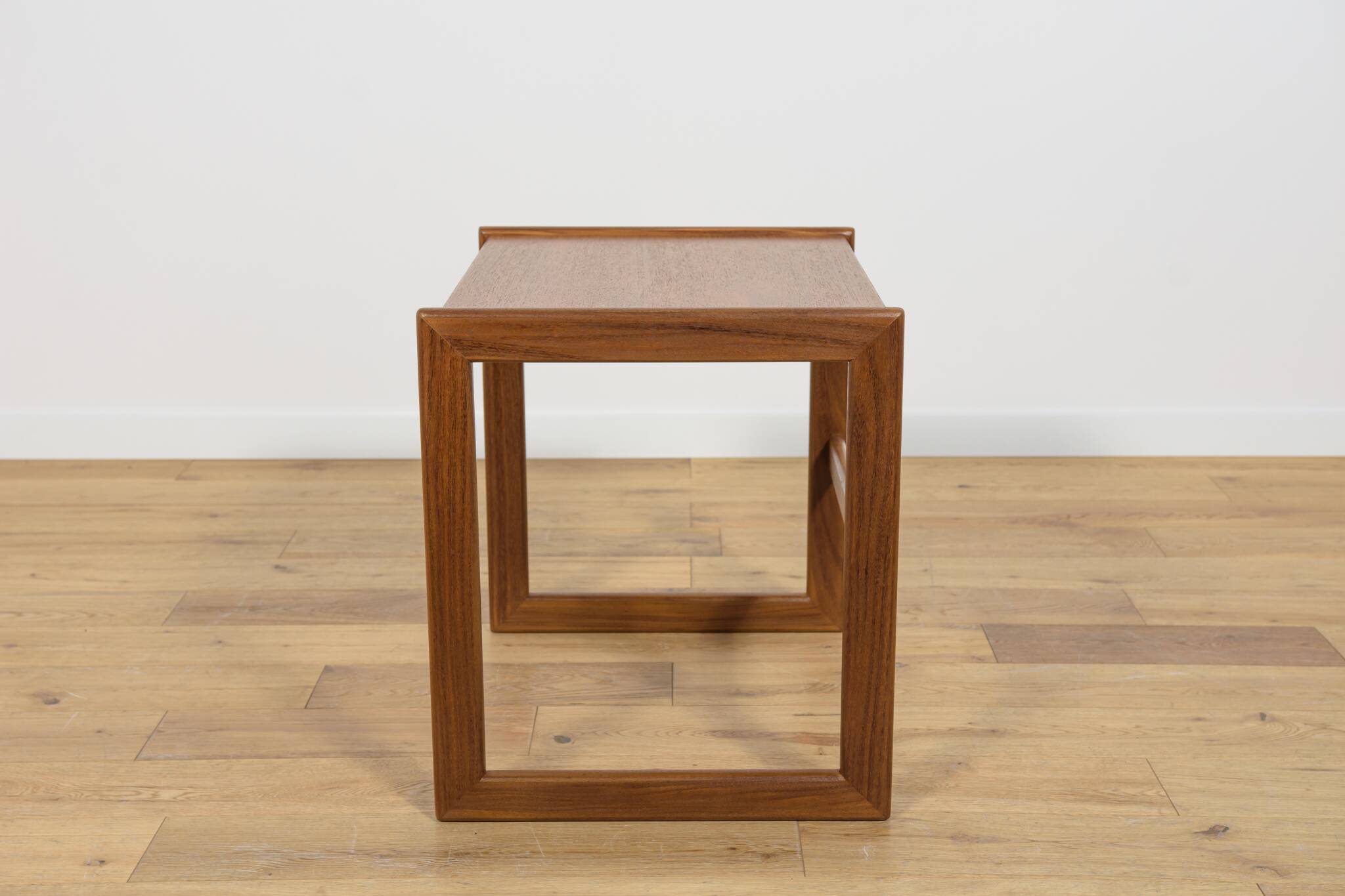 Tables Gigognes Mid-Century en Teck, Royaume-Uni, 1960s, Set de 3