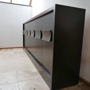 Enfilade brutaliste du milieu du siècle Belgique