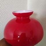 Globe en verre de couleur rouge