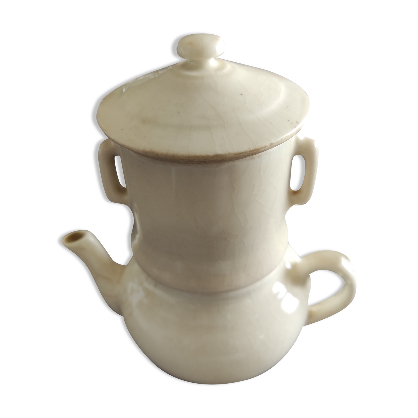 White teapot with filters old and complete p. Precious in Grigny