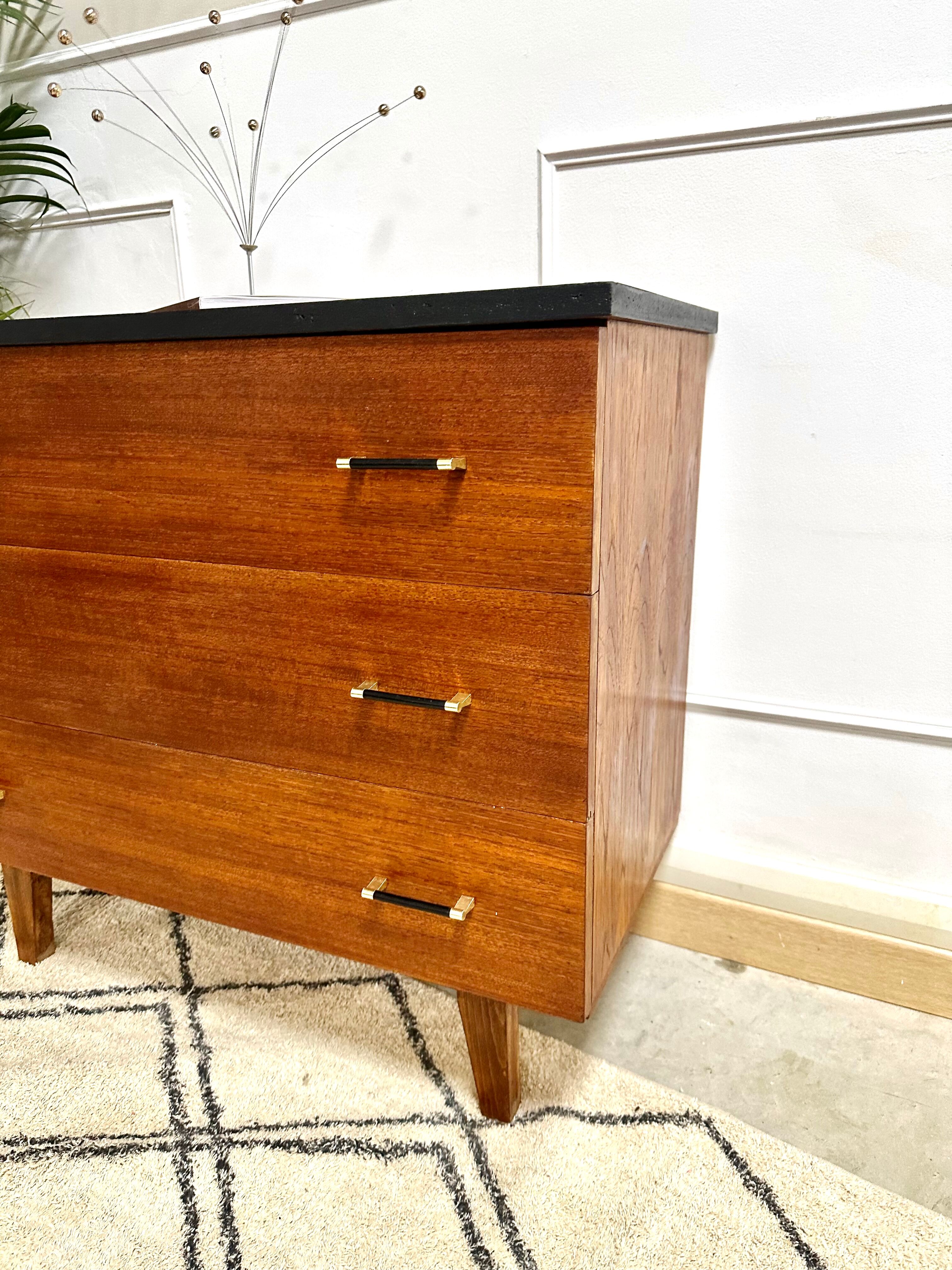 Chest of drawers feet compass black singing