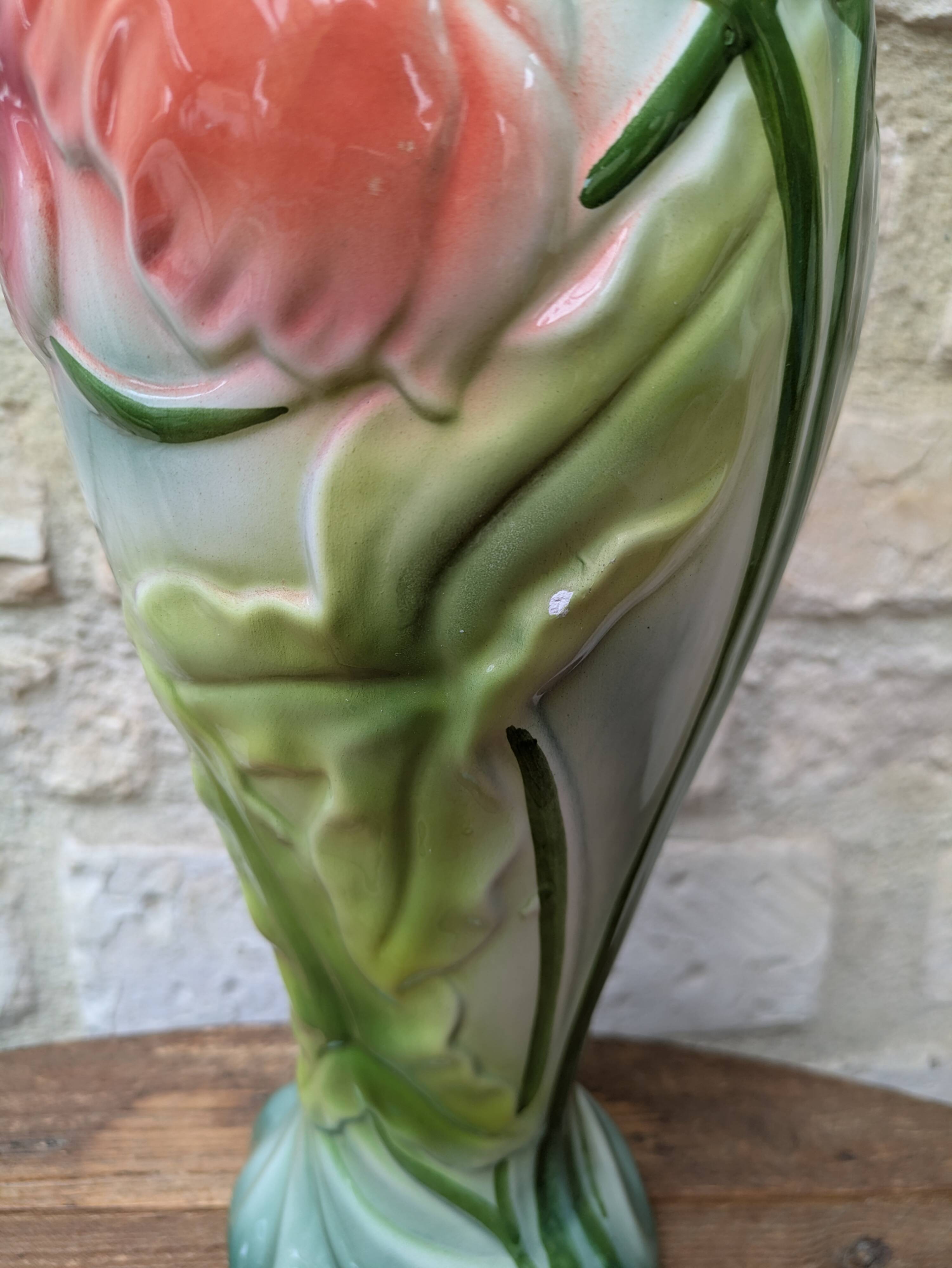 Antique large slipware vase decorated with anemones, Saint Clément, H30cm.