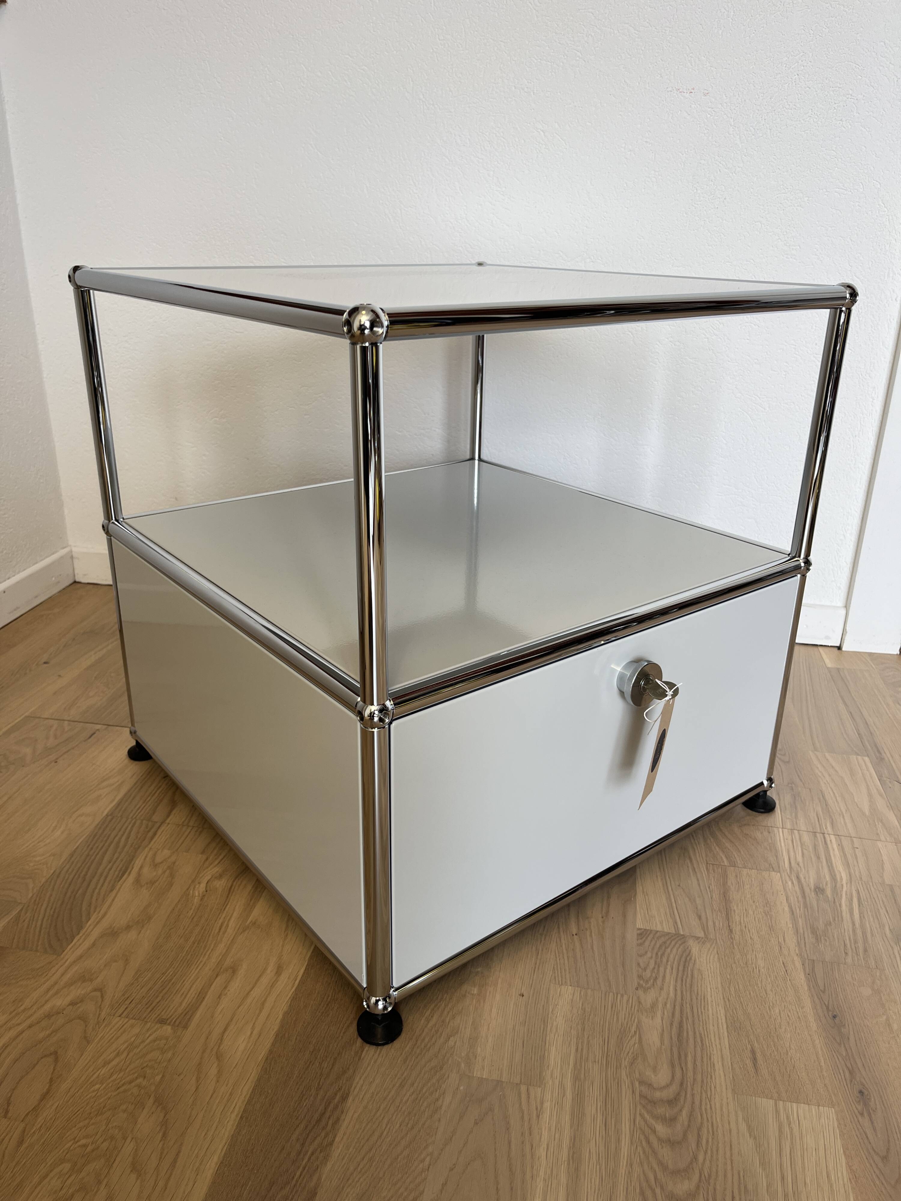 USM Haller furniture in Light Grey