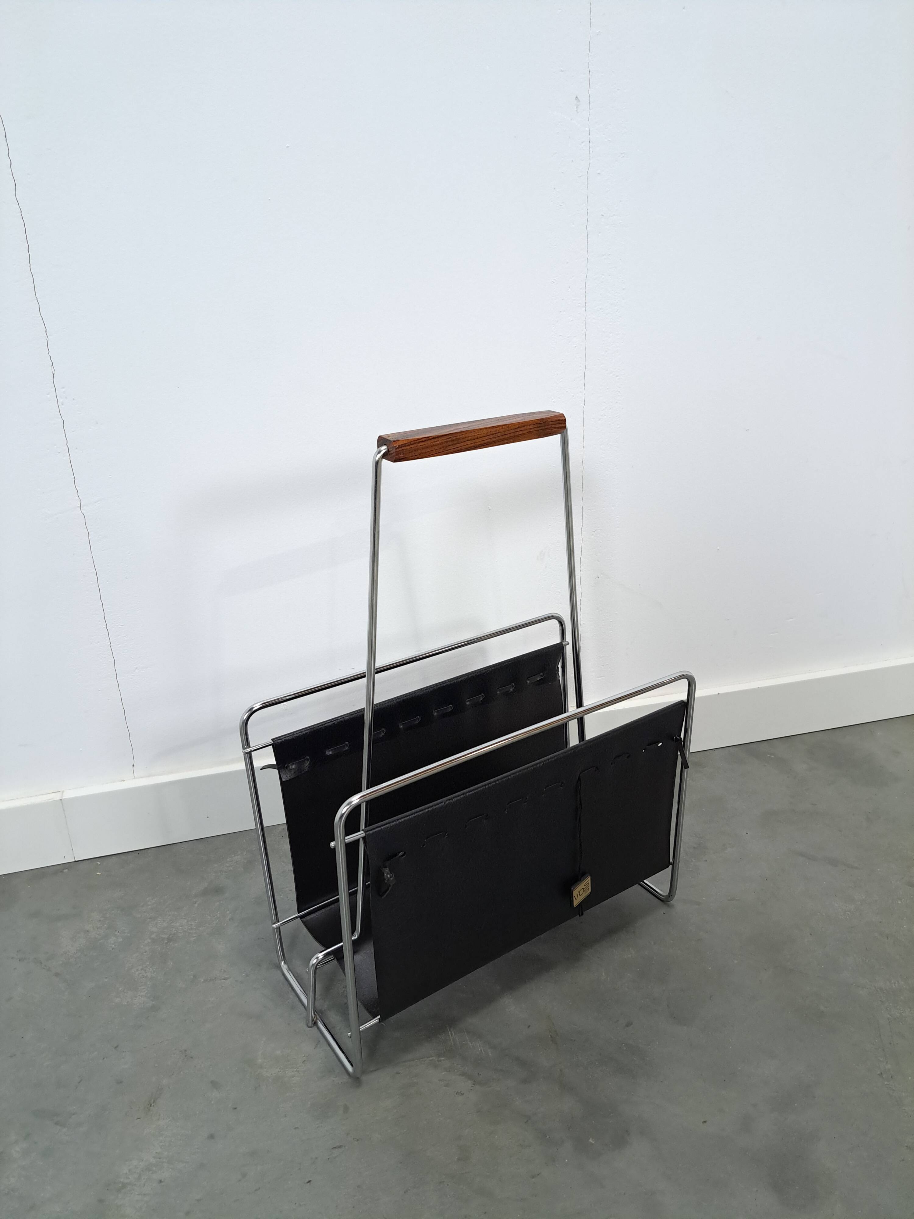 Design Voss jaren 70 leren tijdschriftenrek met chroom