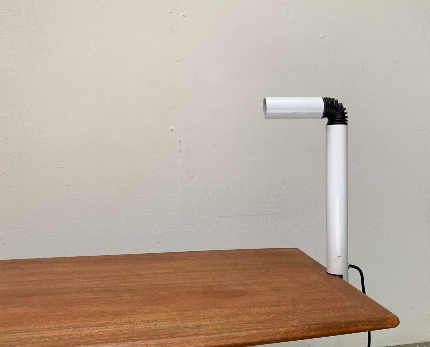 Periscopio clamp table lamp from the Italian space age mid-century by Danilo & Corrado Aroldi for Stilnovo, 1960s.
