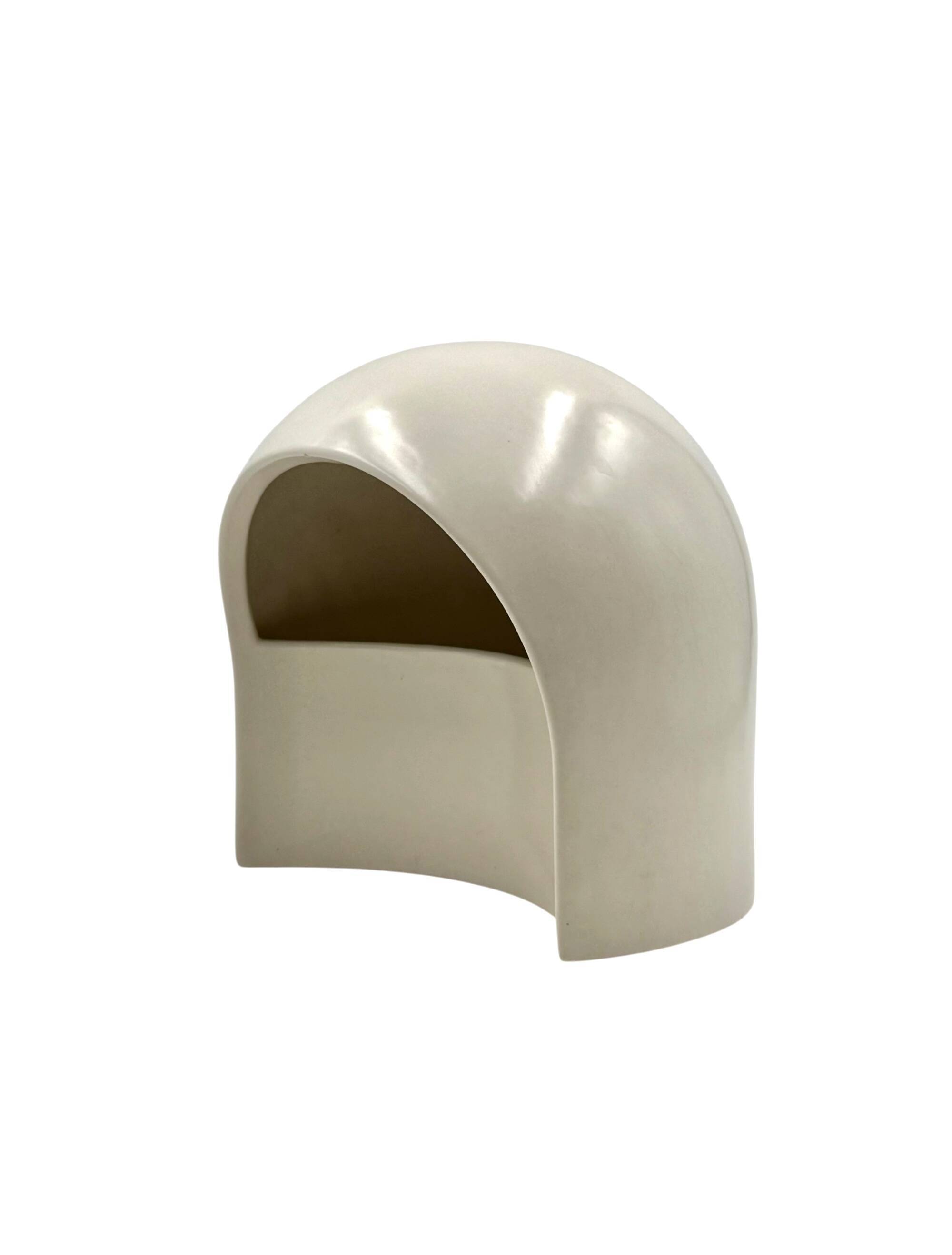 Organic white ceramic table lamp, Italy 1970