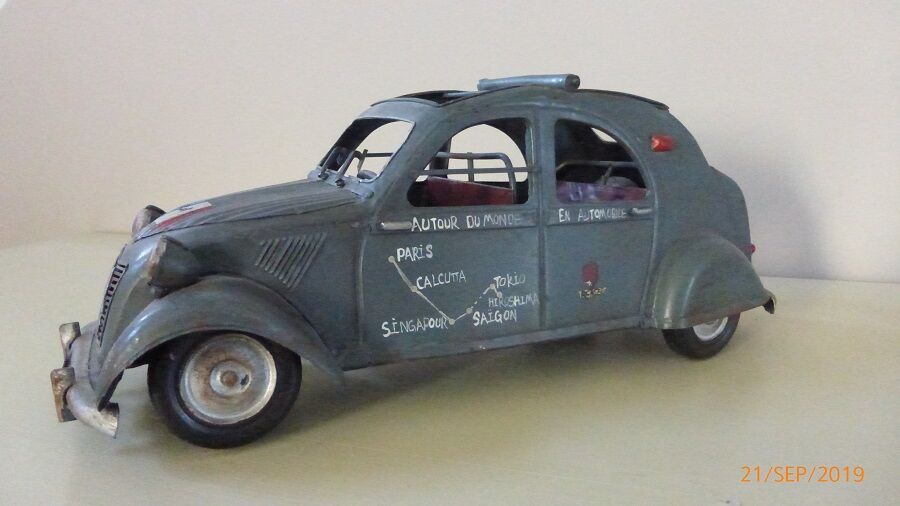 2 cv Citroen in sheet metal