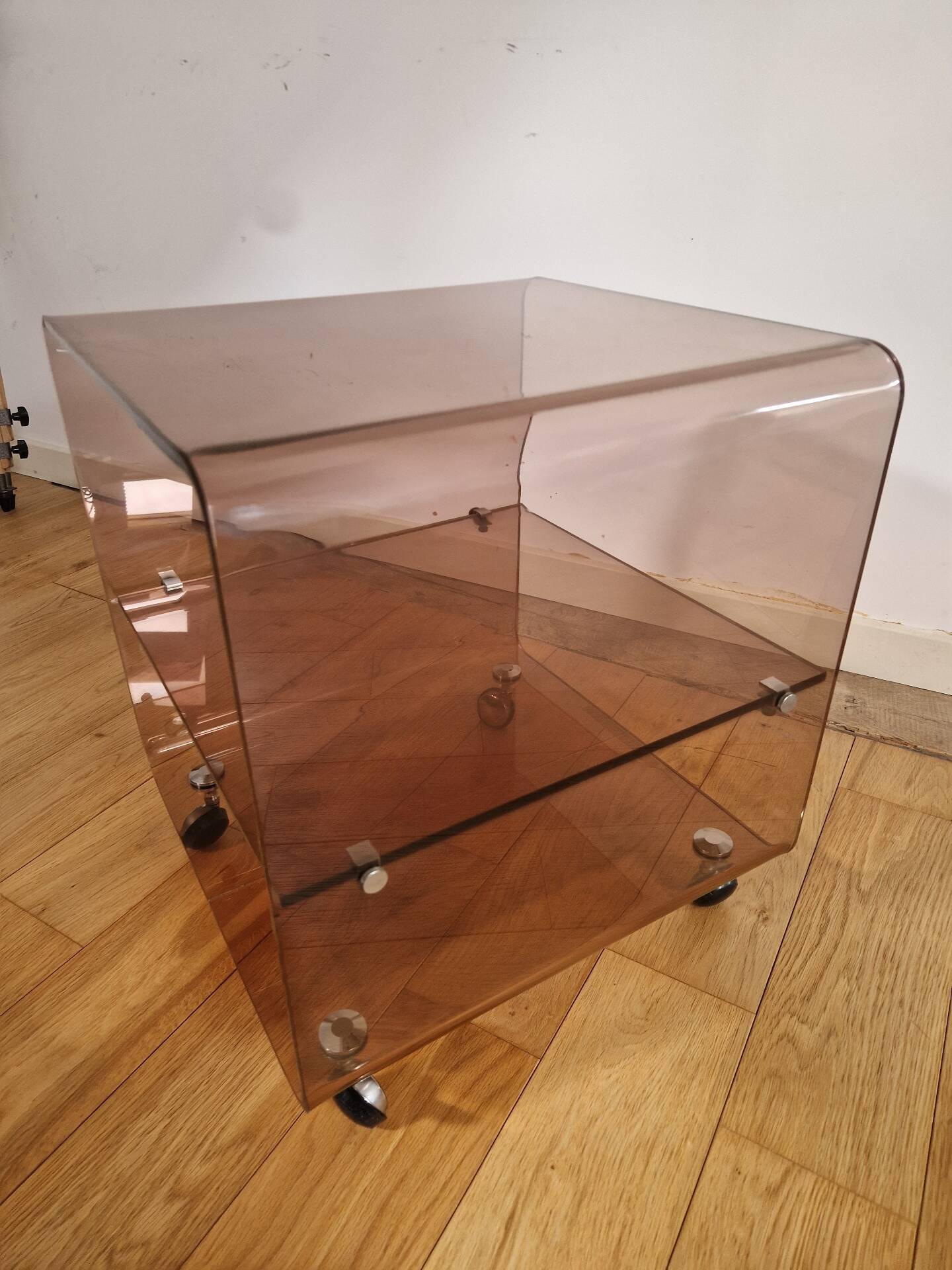 Rolling dessert trolley in Altuglas by Michel Dumas for Roche Bobois.