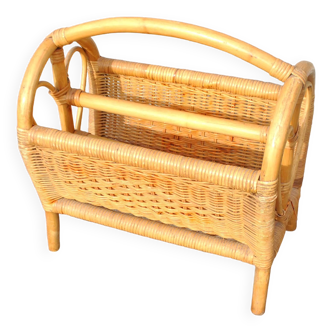 Vintage magazine basket in bamboo and woven rattan Heart
