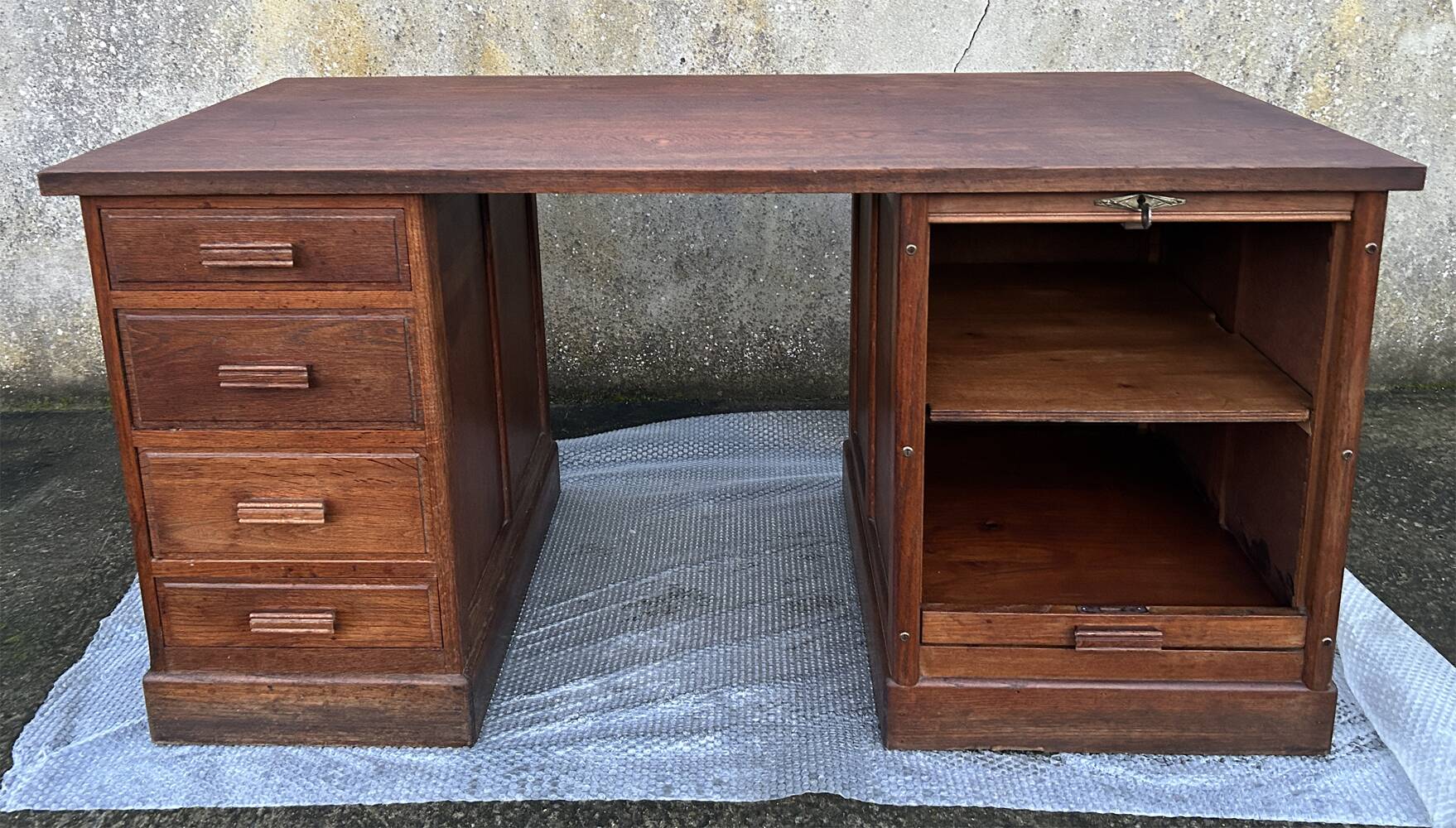 Bureau de notaire, meuble de métier, bois, vintage, début XXème.