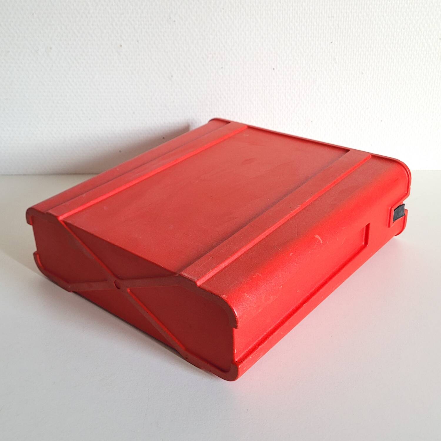 Olivetti Valentine red typewriter