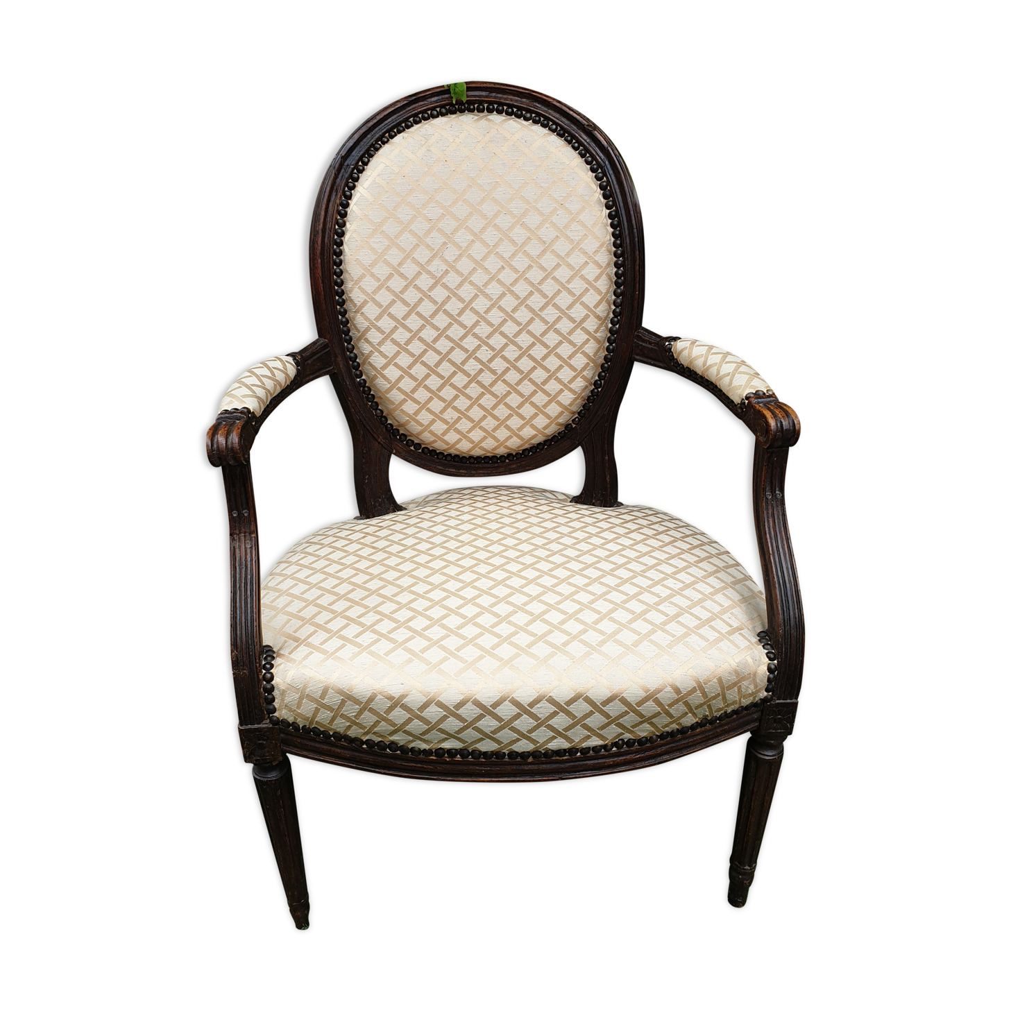 fauteuil à dossier médaillon époque Louis XVI