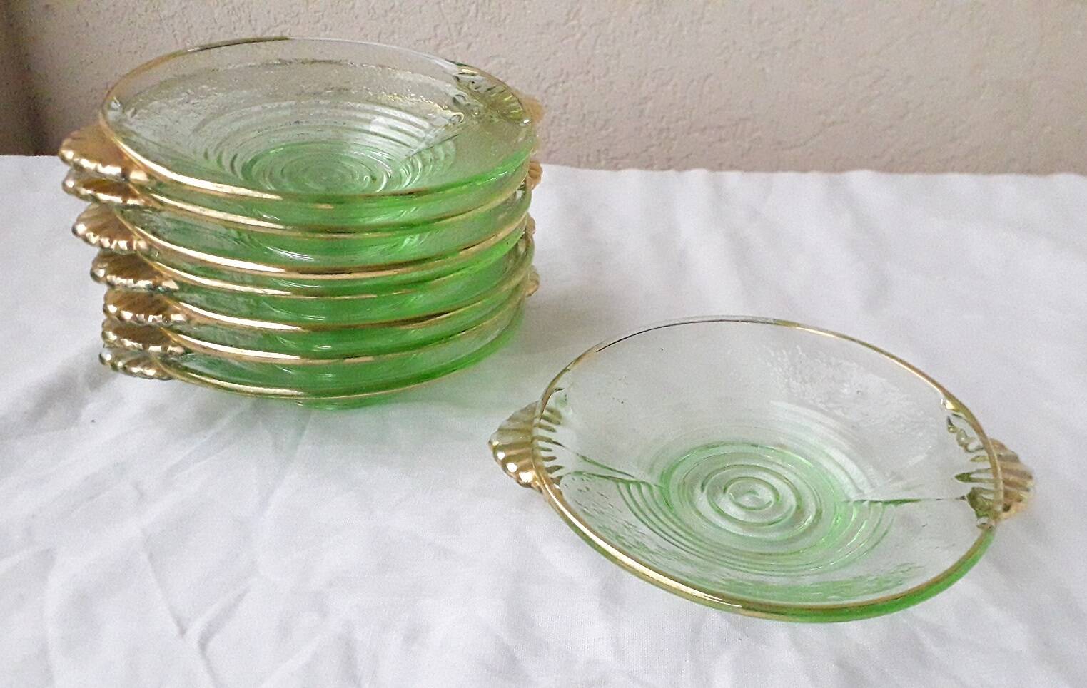 Glass dessert service