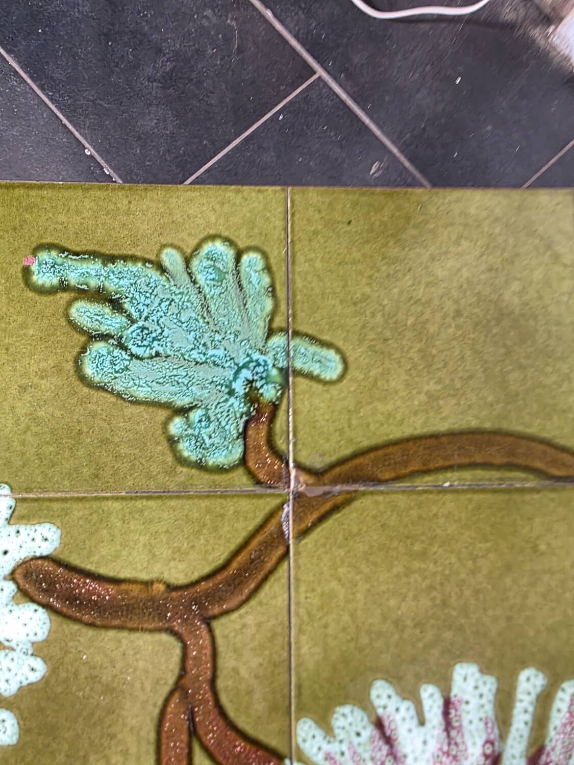 Vintage coffee table in glazed ceramic from the 1960s.