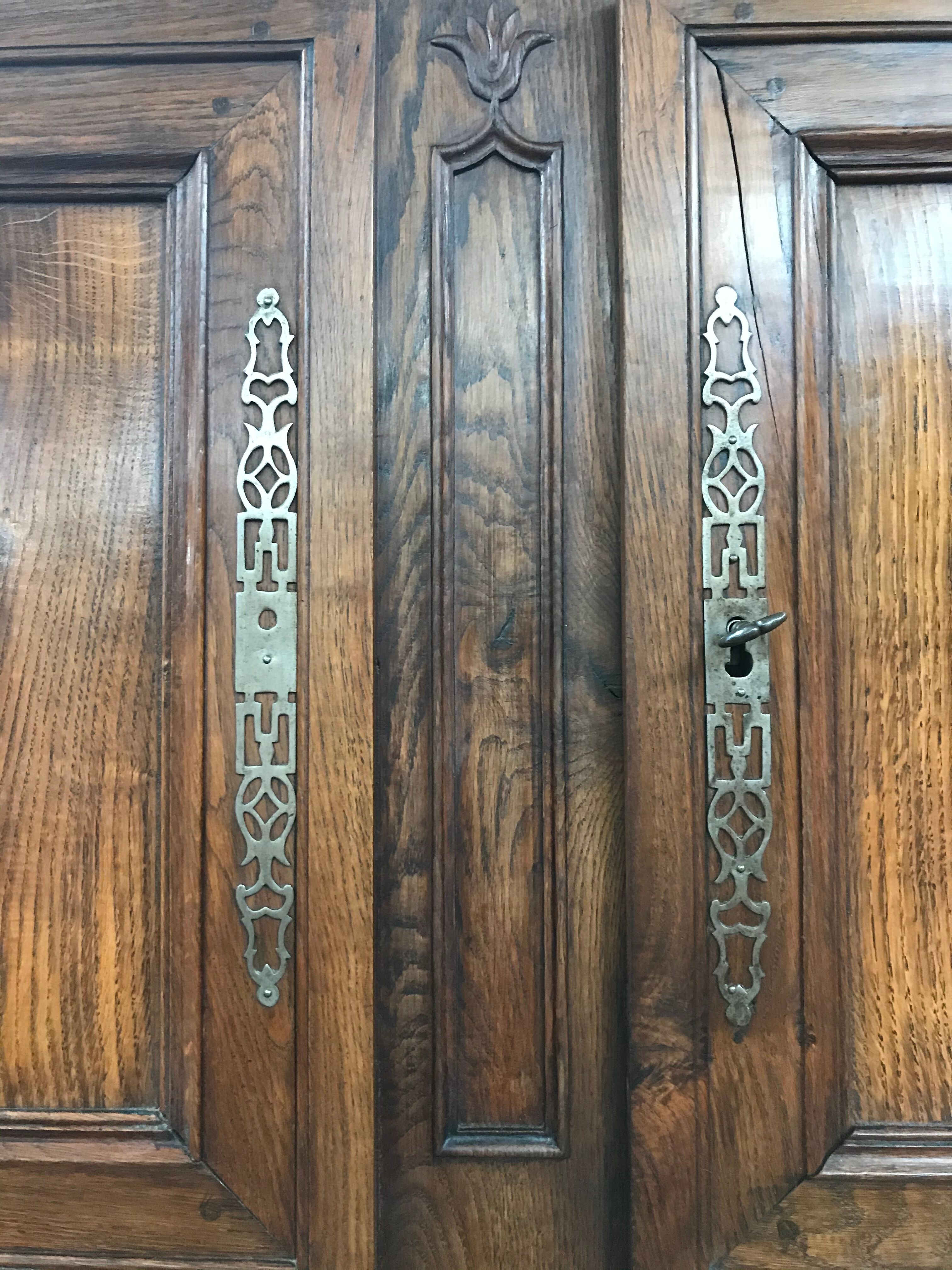 Louis XV era croat in solid oak