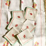 Nappe à thé brodée main