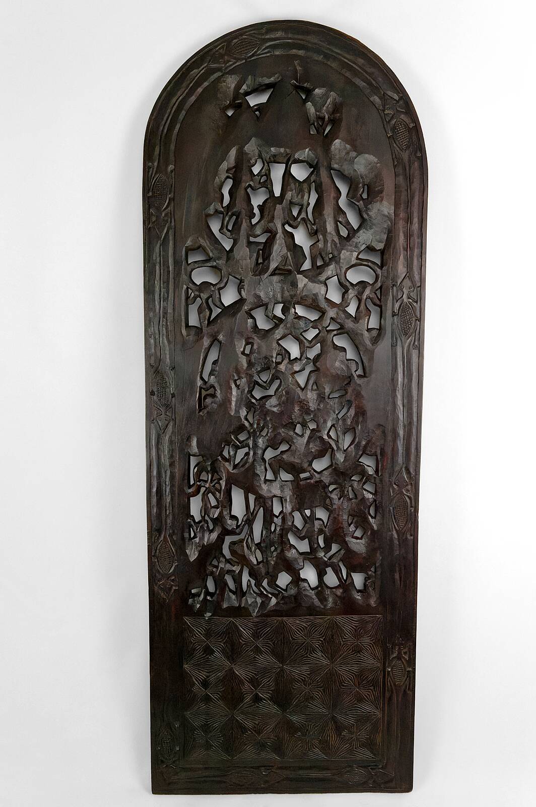 African door in carved wood and bronze of village chief Baboun, Cameroon, early 20th century
