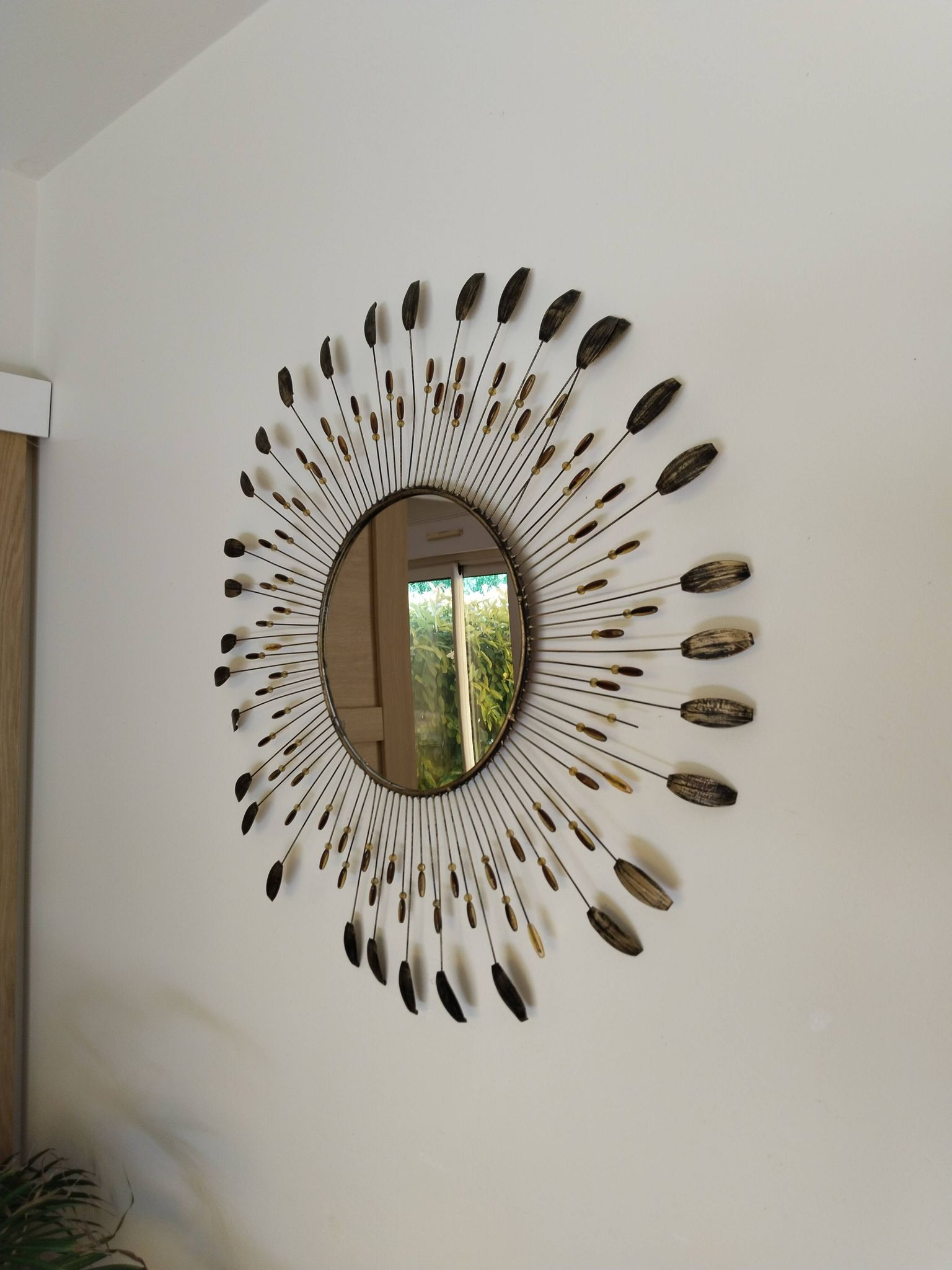 Grand miroir soleil en métal 75 cm, vintage, style Line Vautrin ( 2 )