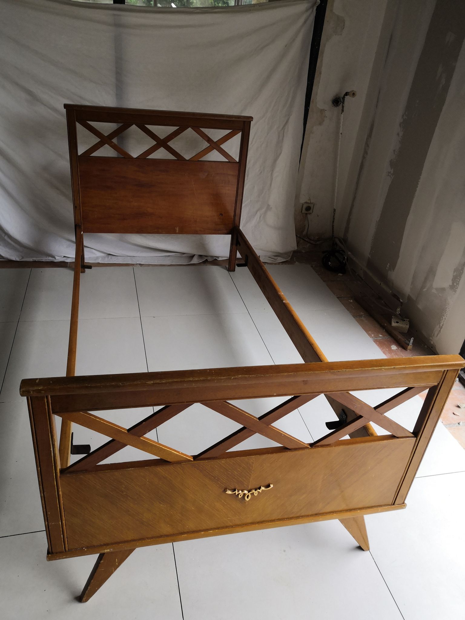 Lit scandinave vintage à croisillons années 50