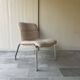 Fauteuil bas vintage chrome et tissu gris/beige