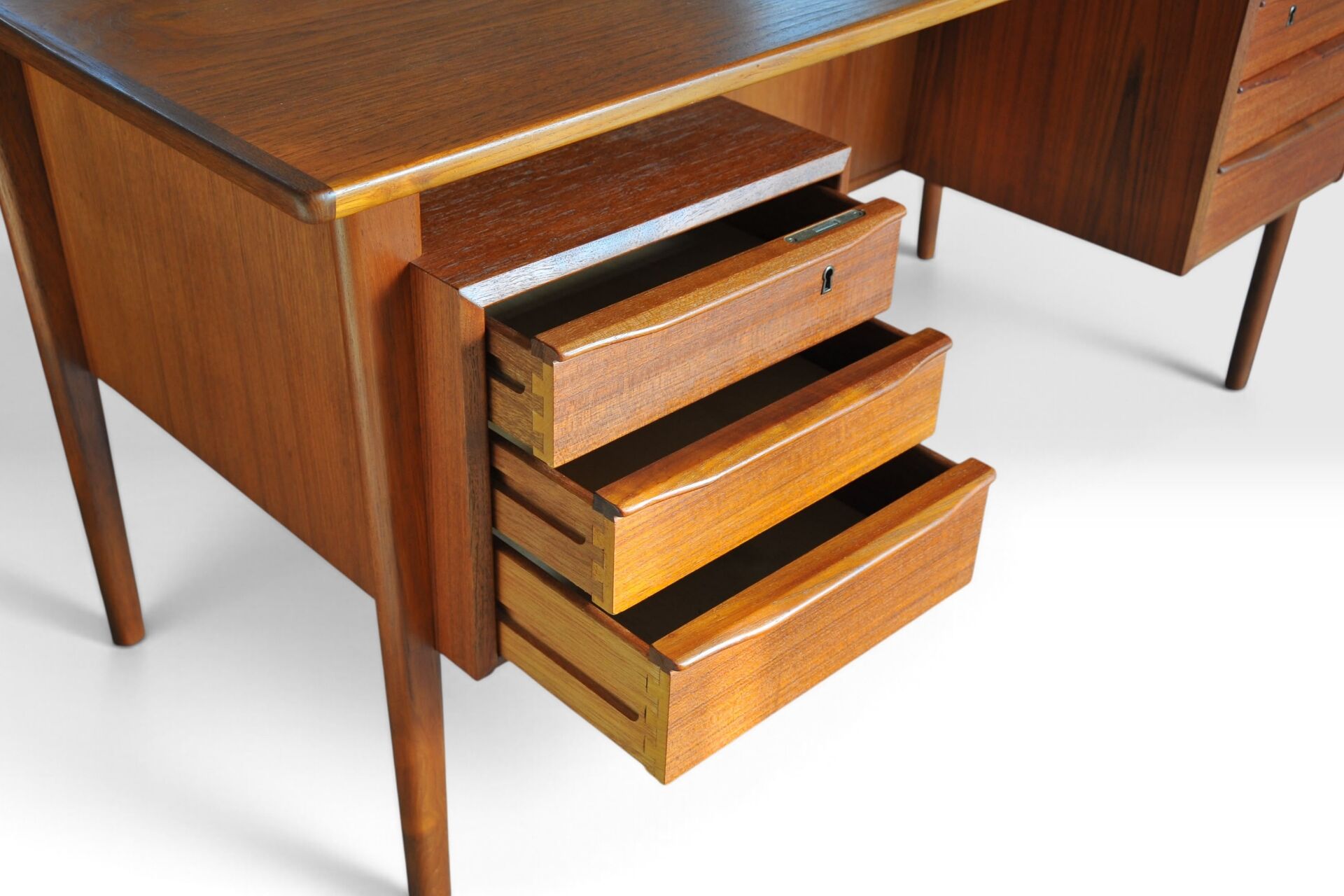 Peter Løvig desk in teak for Hedensted Møbelfabrik