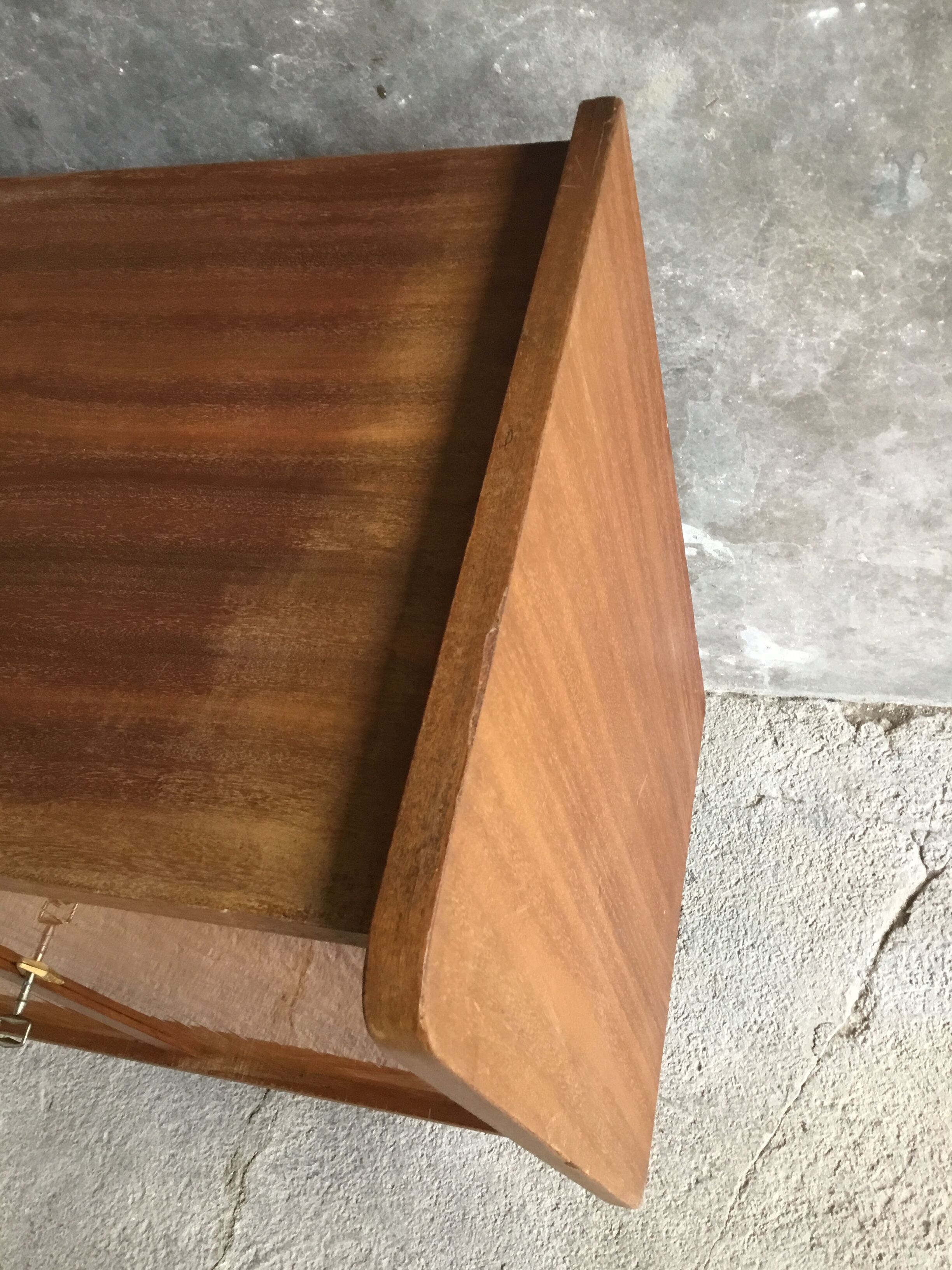 Meuble à vinyles ou range document