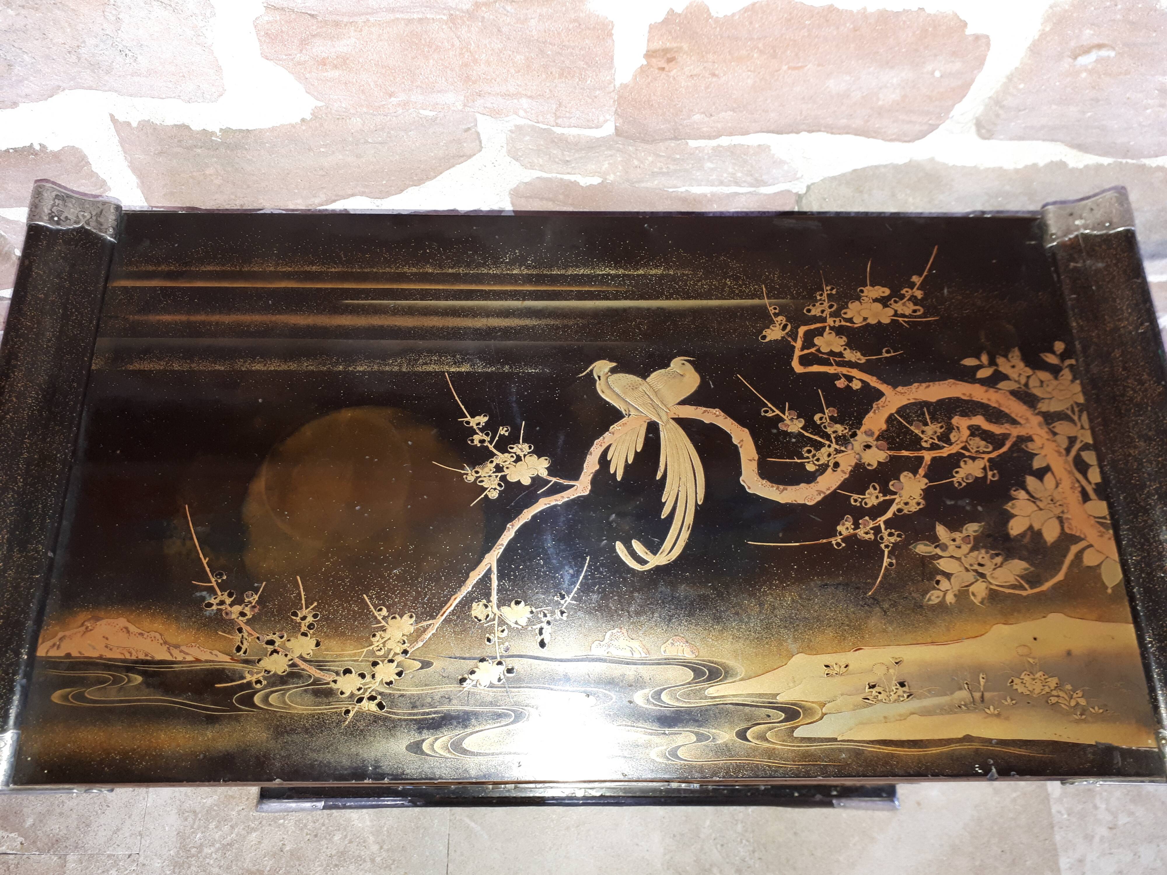 Small Japanese Lacquered Kazaridana Cabinet, Japan Edo Period