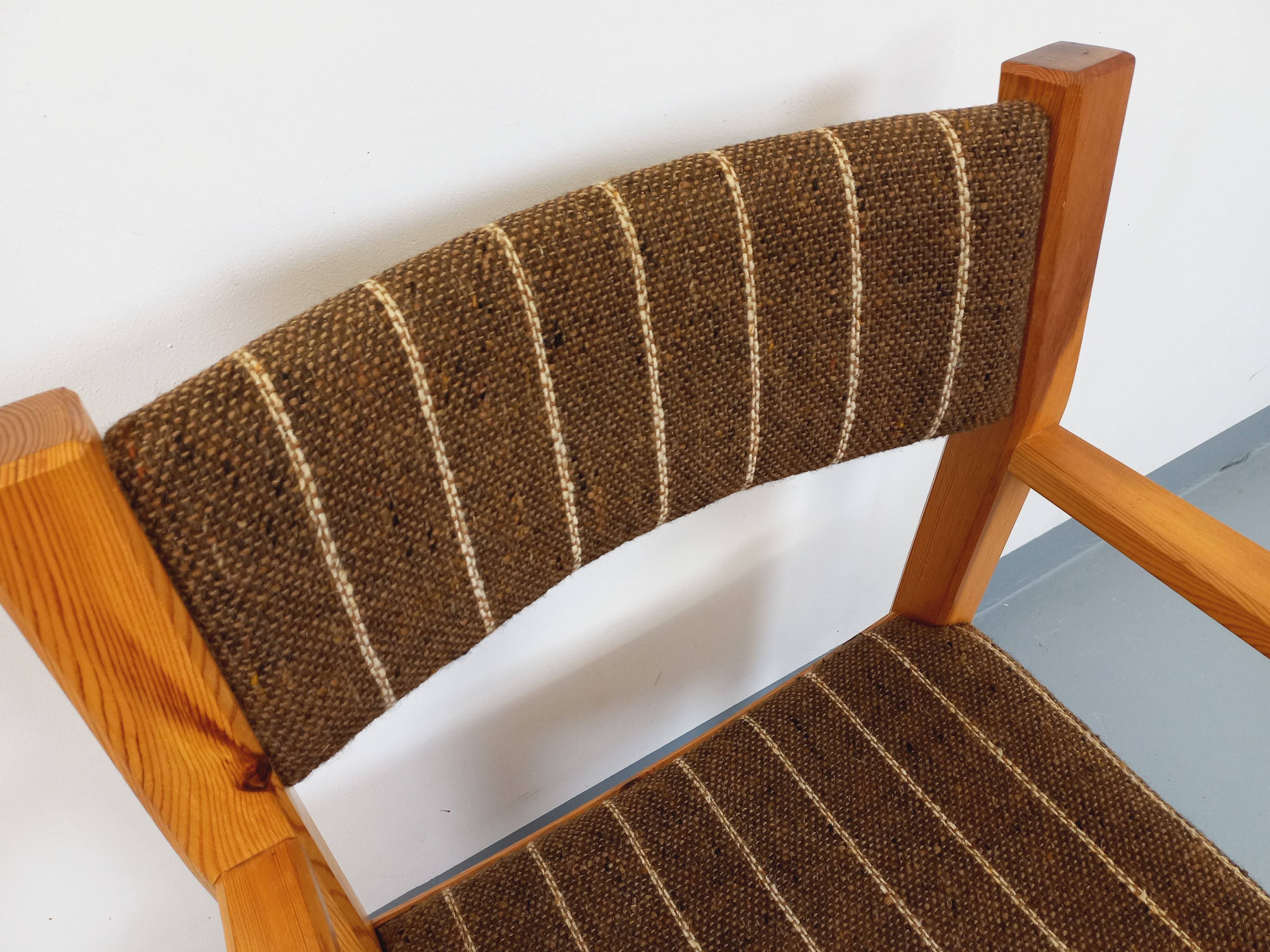 Vintage armchair in pine and fabric from the 80s