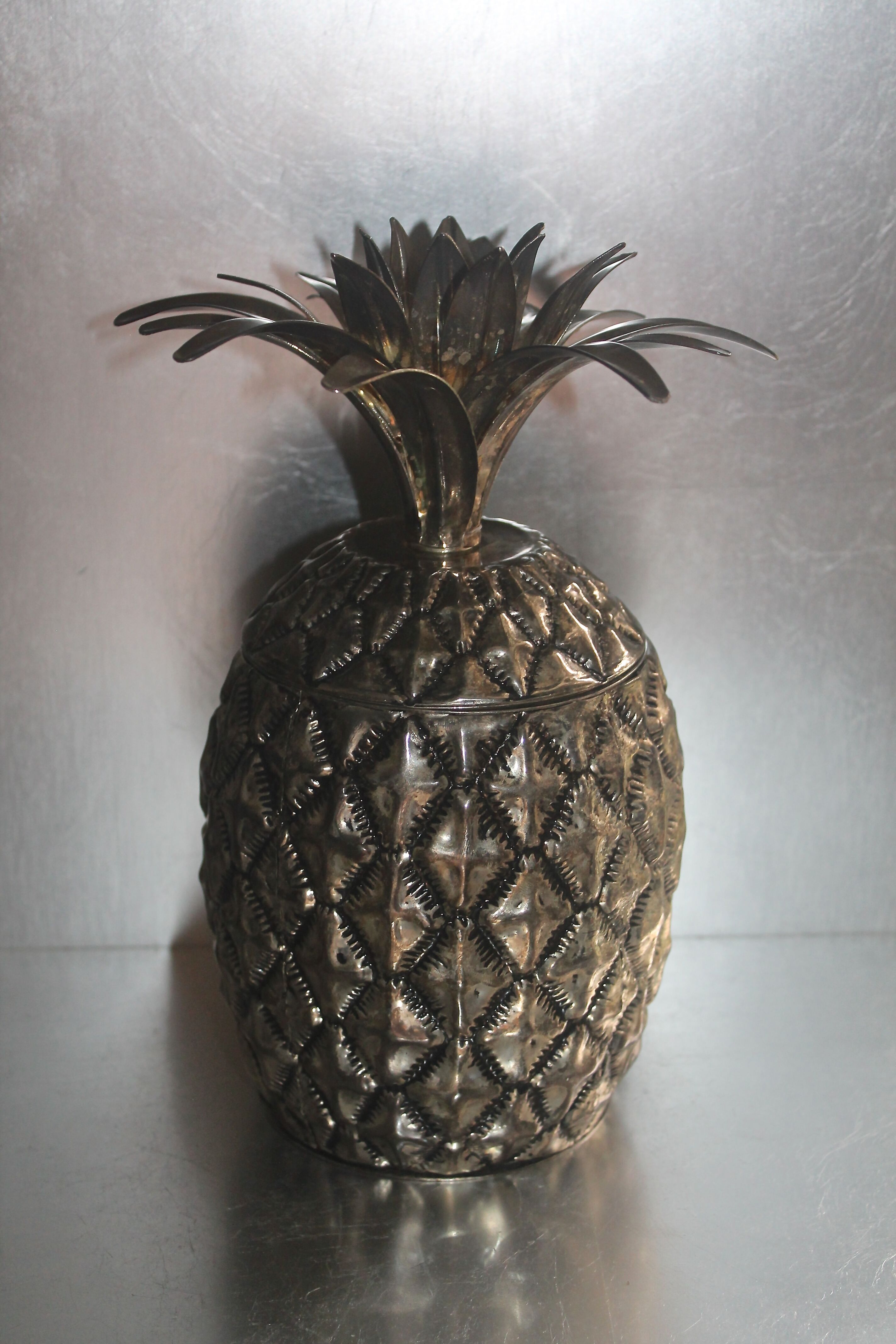 Vintage pineapple ice bucket in silver metal