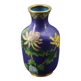 Chinese vase email